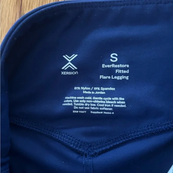 Xersion High Rise Fitted Flare Leggings - Picture 5 of 6